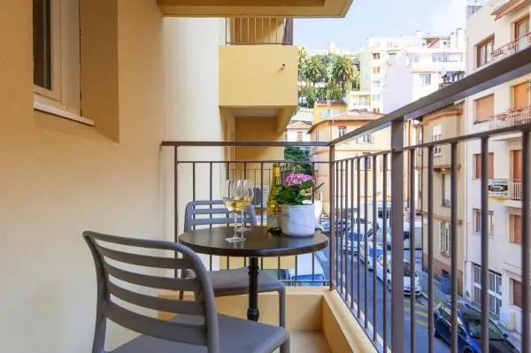 Villa Serafina Apartements - Hotel de férias & final de semana em Nice