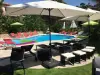 VILLA LES YUCCAS - Pool - Sea view - Holiday & weekend hotel in Cagnes-sur-Mer