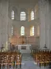 Аббатство Церковь Лесси - Интерьер романской аббатской церкви