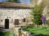 Арлемпдес - Каменный дом и сад