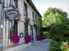 Болье-Ан-Аргонн - Цветочный фасад дома с деревянным каркасом