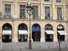 Вандомская Площадь - Фасад отеля Segur и витрины великих ювелиров