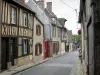 Верней-сюр-Авр - Улица и дома средневекового города