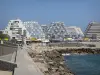 Гранд-Мотт - Морской курорт с его пирамидальными зданиями