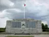 Дамы путь - Памятник штурмовых танков; в городе Берри-о-Бак