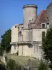 Замок Дюрас - Башня и фасад замка