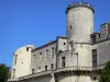 Замок Дюрас - Башни и фасад замка