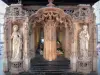 Королевский монастырь Бру - Интерьер церкви Бру в ярком готическом стиле: гробница Филибера ле Бо (Герцога Савойского)