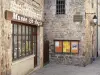 Лалувеск - Фасады музея Сен-Рейс и часовни Сен-Регис