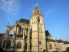 Ла Ферте-Бернар - Церковь Нотр-Дам-де-Марэ в ярком готическом стиле