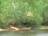 Озеро Фейт - Лодки на озере и берегу посажены деревья; в городе Сервье-ле-Шато