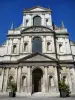Пон-А-Муссон - Фасад церкви аббатства Санта-Мари-Маджоре