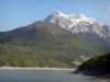 Сортировки - Озеро Сотет и горы со снежными вершинами