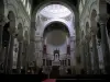 Туры - Интерьер базилики Святого Мартина