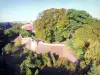 Хаттоншатель - Крепостные стены и парк замка
