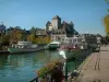 のオート・サヴォワ県ガイド - アヌシー - その桟橋（港）とそのボート（星）、埠頭Napoleon III（銀行）、花で飾られた手すり、美術館と城、そして旧市街の家