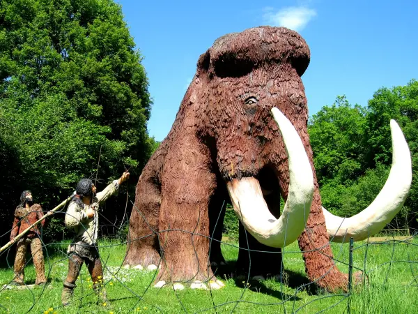 カルドランド - 観光、ヴァカンス、週末のガイドのヨンヌ県