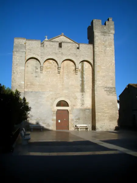 サントマリードラメール - 教会、要塞