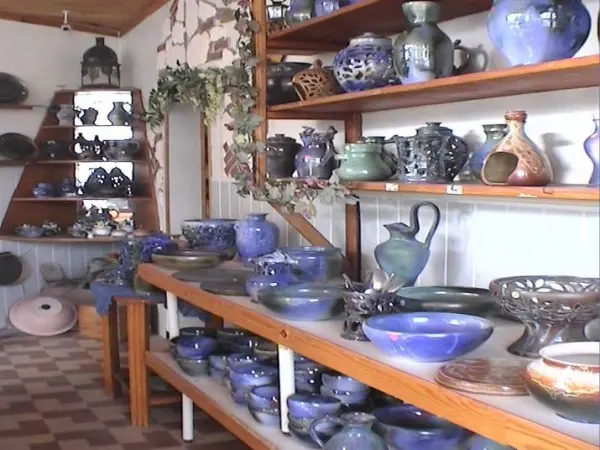 サン・アマン・アン・プイサエの陶器 - 観光、ヴァカンス、週末のガイドのニエーヴル県