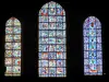 シャルトル - ノートルダム大聖堂（ゴシック様式建物）の内部：ステンドグラスの窓
