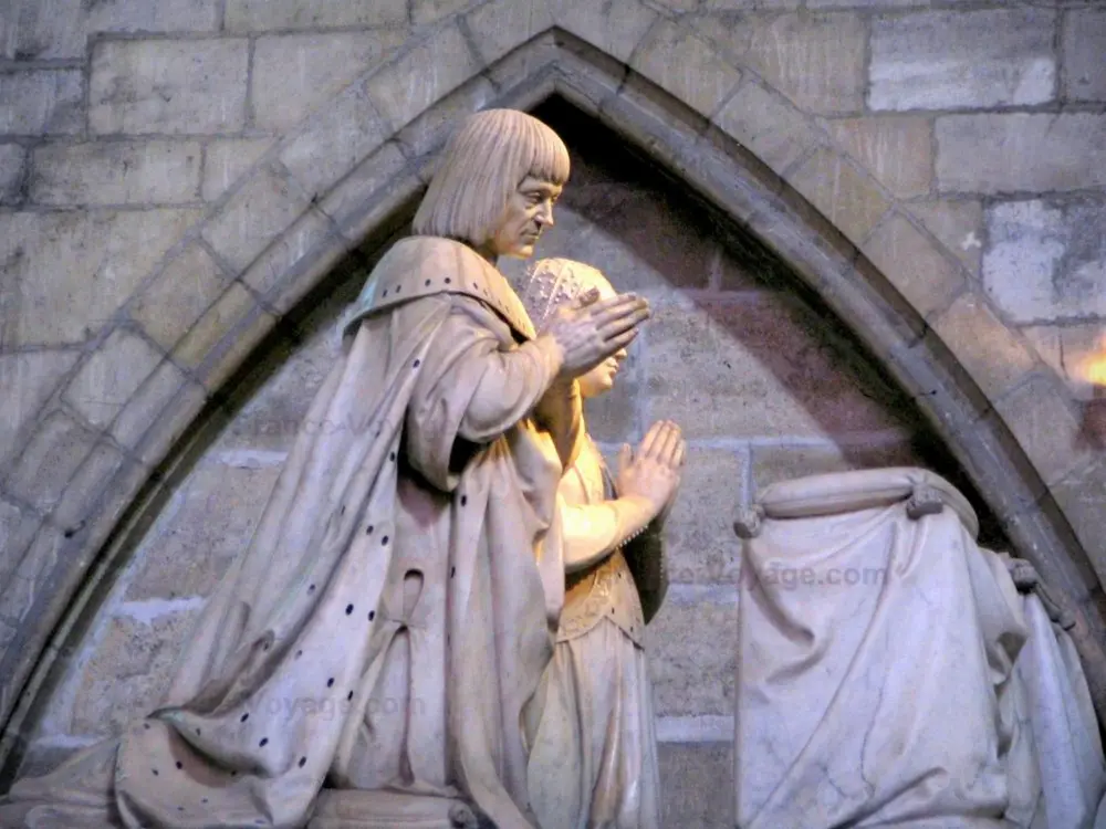 のセーヌ=サン・ドニ県ガイド - サン＝ドニ大聖堂 - サン＝ドニ大聖堂、ロイヤルネクロポリスの内部：葬儀の彫刻