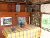 トロイの木馬 - 奴隷サバンナ：伝統的な小屋の中