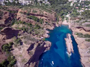 卡兰克斯国家公园 - 从天空飞来的菲格罗莱斯湾