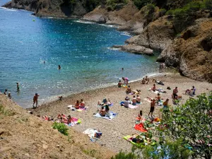 卡兰克斯国家公园 - 在Figuerolles的calanque海滩上放松身心