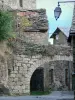 卡斯泰尔诺佩盖罗尔 - 中世纪村庄的门廊和石头房子