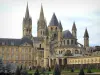 卡昂 - Abbaye-aux-Hommes（修道院建筑，包括市政厅和Saint-Etienne教堂）和滨海艺术中心Jean-Marie Louvel