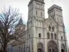 卡昂 - Abbaye-aux-Dames：三一教堂和树
