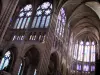 圣德尼大教堂 - 皇家大教堂的彩色玻璃窗
