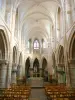 圣父教堂 - 巴黎圣母院教堂的内部：中殿和合唱团