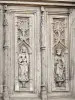 圣蒂博教堂 - 教堂门户雕刻叶子的细节