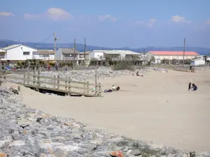 地中海のナルボネーズ地方自然公園 - Gruissan-Plage：砂浜と海辺のリゾートの海辺