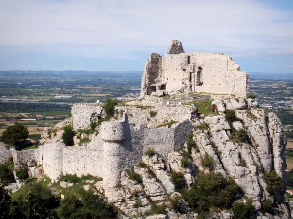 城堡Crussol - 旅游、度假及周末游指南阿尔代什省