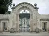 奥伯里夫 - Auberive老Cistercian修道院的荣誉门