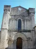 巴萨克修道院 - 圣艾蒂安修道院教堂的罗马式门面