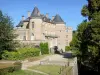 查斯特卢城堡 - 堡垒及其荣誉庭院