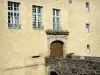 维伦纽夫 - Villeneuve-Lembron城堡的入口