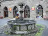 萨莱 - 喷泉的地方Tyssandier d'Escous和Vernhes住宅位于市政厅和Pays de Salers旅游局