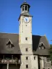 蒙吕松 - 波旁公爵的城堡有它的钟楼的