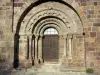 阿尔朗普代 - 罗马式教堂圣皮埃尔的门户