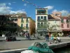 黑醋栗 - 动画的码头和色彩缤纷的房子