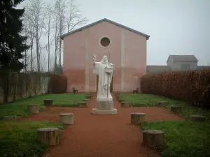 Abadia de Cîteaux - Estátua de São Roberto, fundador da abadia de Notre-Dame de Cîteaux