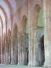 Abadia de Fontenay - Interior da igreja da abadia