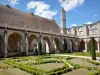 Abadia de Royaumont - Jardim do claustro da abadia