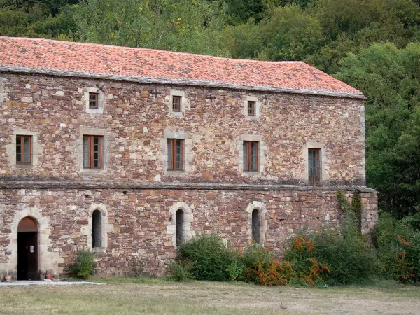 La abadía de Sylvanès - Guía turismo, vacaciones y fines de semana en Aveyron