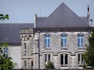 Abadía del Trappe - Convento de los edificios de la abadía cisterciense, el pueblo de La Trapa Soligny