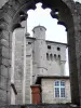 Abbaye de La Chaise-Dieu - Vue sur la tour Clémentine devenue sacristie de l'église